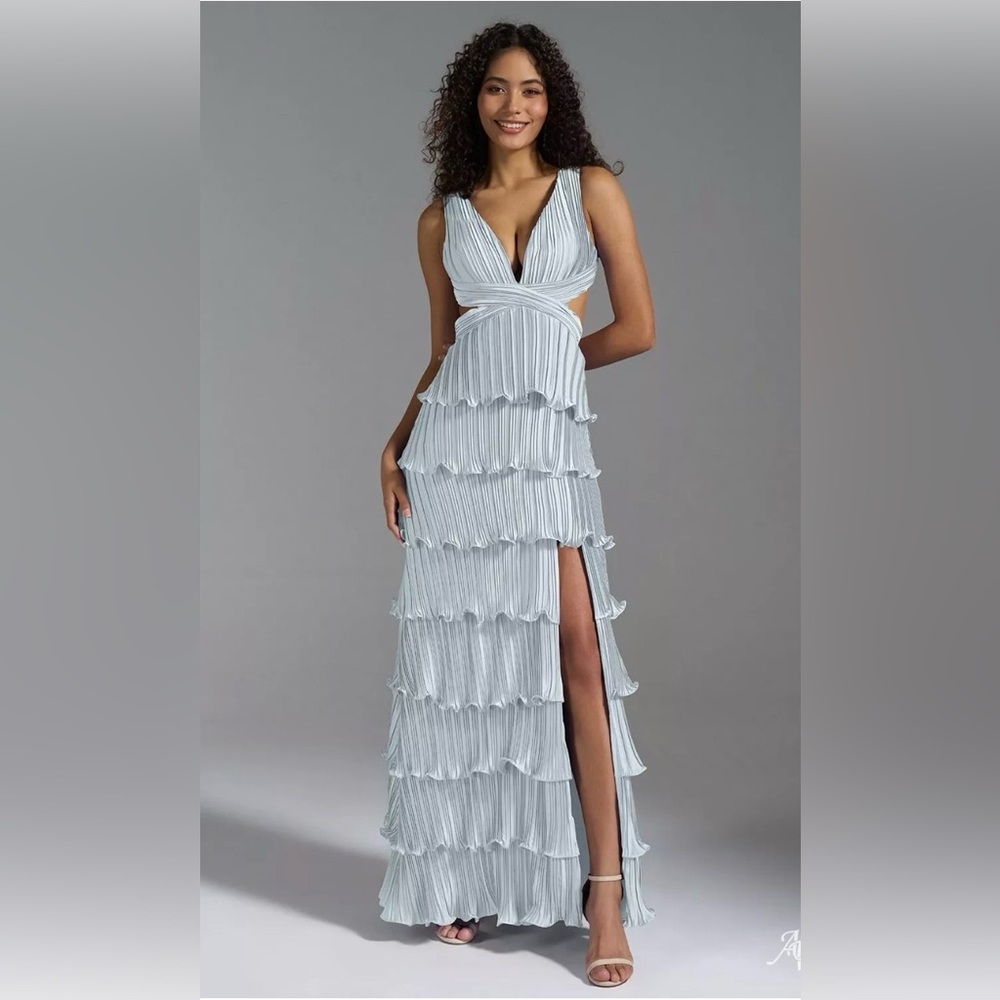 AW SIENA DRESS
Baby Blue Chic Backless Ruffle Dress
